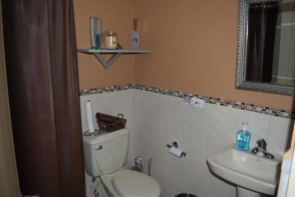 Waterloo,Kingston Apartman